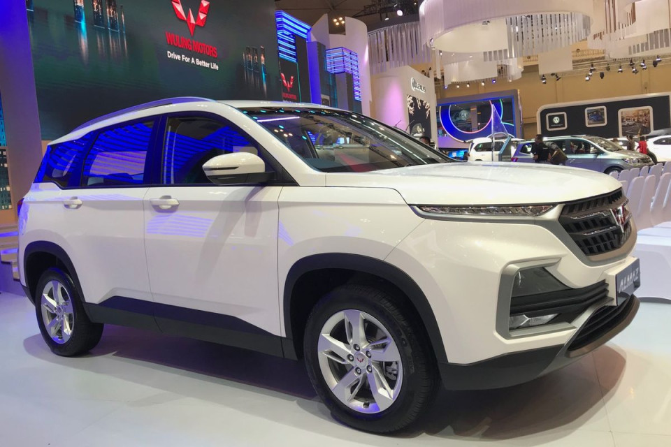 Harga SUV Wuling Almaz Termurah Rp  Jutaan