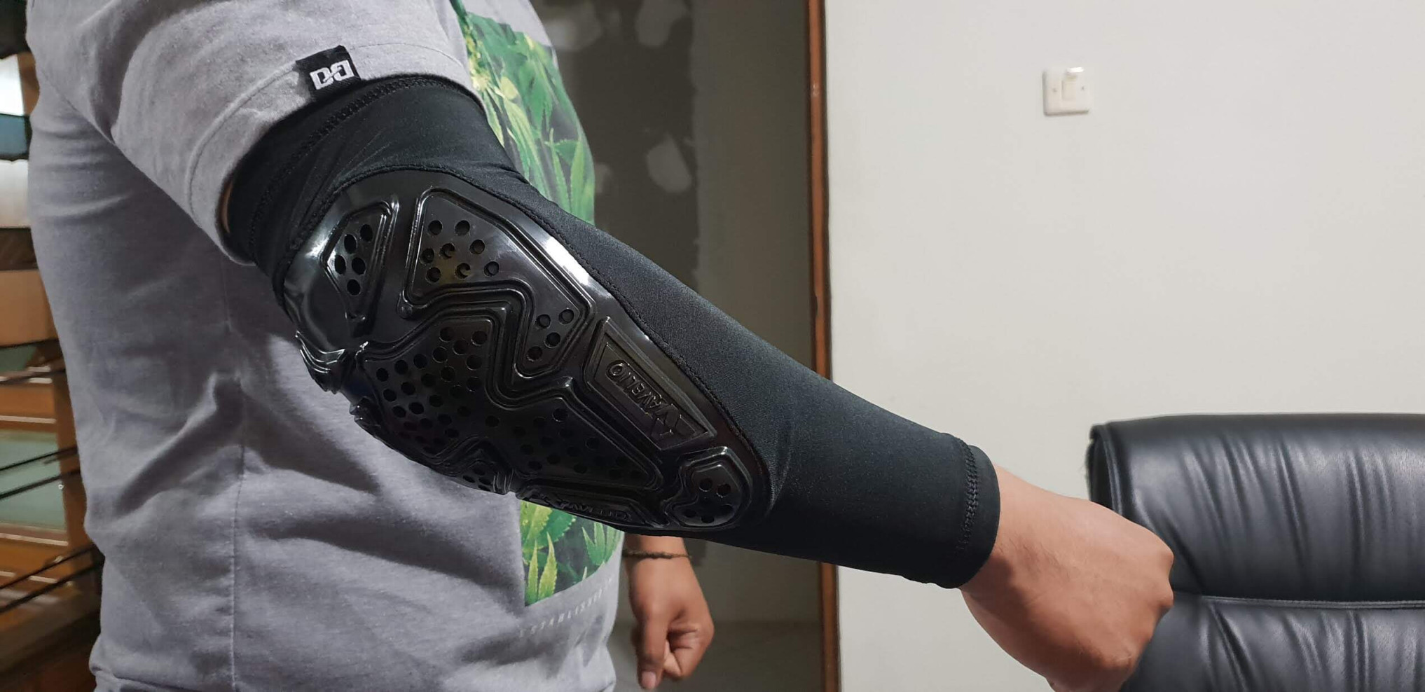 Patah tulang siku jika bersepeda tanpa elbow protection - Avelio Blog