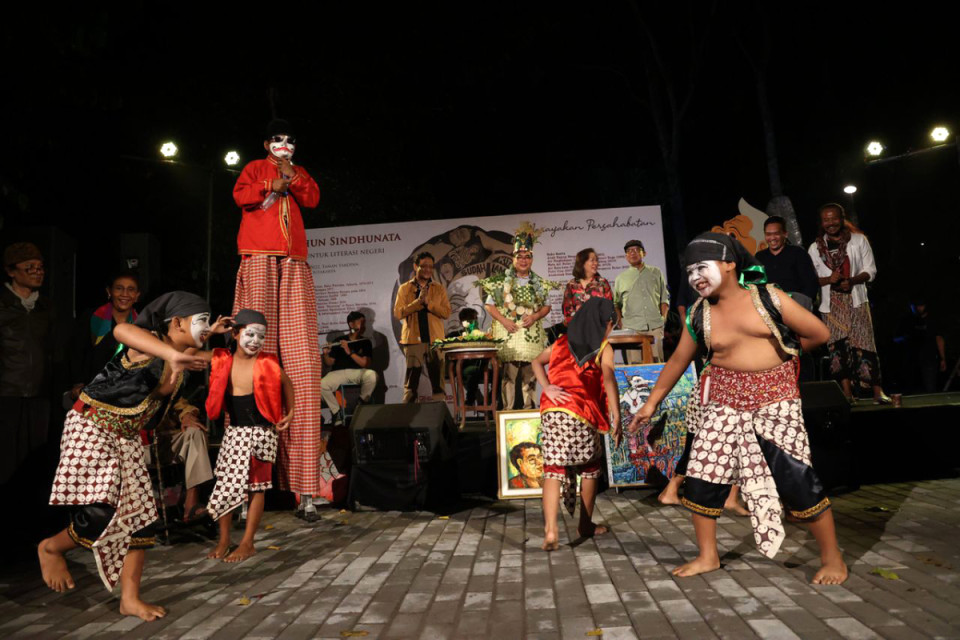 Tempat Pertunjukan Seni Unik di Indonesia