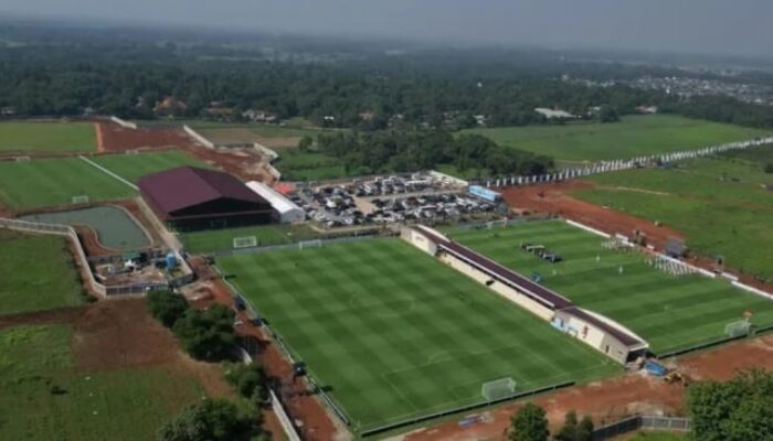 Anies Pernyataan Bikin Lapangan Standar FIFA, Intip Lapangan Akademi Milik Prabowo