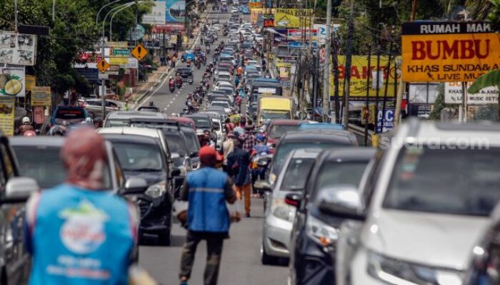 Jalan Raya Puncak Bogor Ditutup, Warga Masih Bisa Gunakan Jalur Alternatif Hingga Saat 21.00 Waktu Indonesia Barat