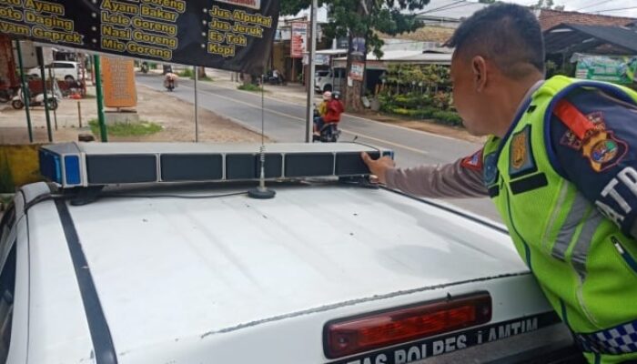 Sempat Dikritik Sujiwo Tejo, Kapolri Perintahkan Rotator Mobil Dinas Ditutup Kaca Film