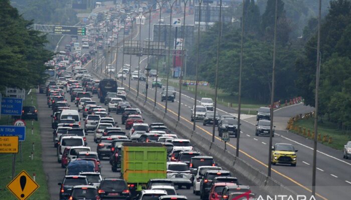 Kemarin, kacelakaan dalam Tol Japek hingga keamanan terowongan Cisumdawu