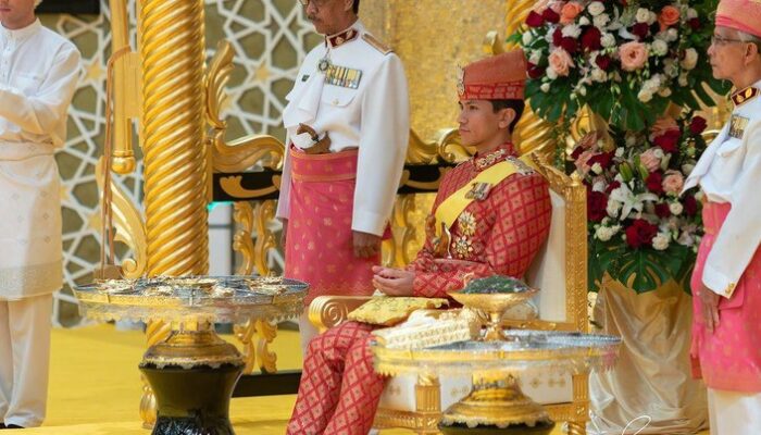 Potret Pangeran Mateen Jalani Prosesi Adat Jelang Pernikahan