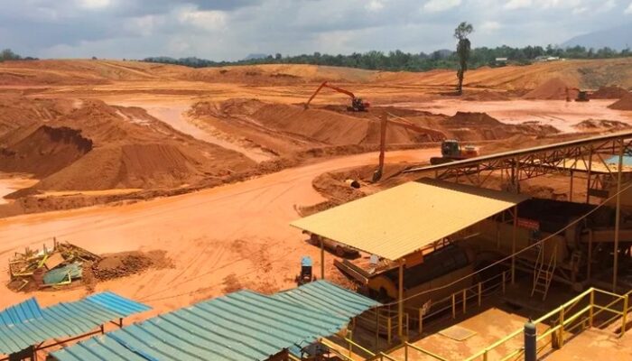 Kacau! Proyek Smelter Bauksit Masih Juga Seperti ‘Lapangan Bola’