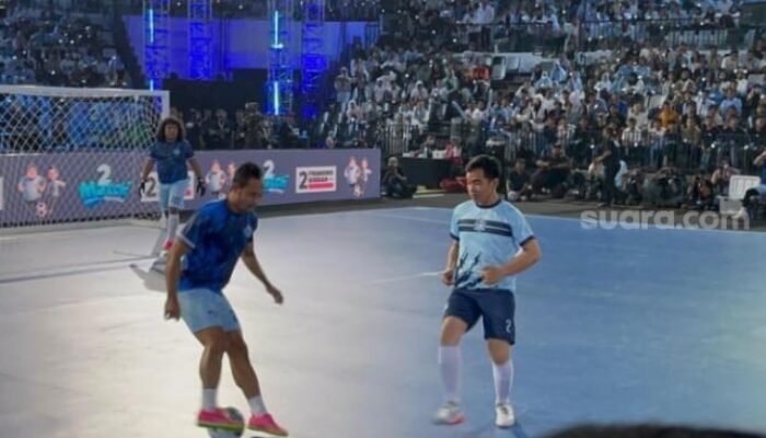 Tanding Fun Futsal Bareng Artis juga Mantan Atlet, Raut Ceria Gibran Jadi Sorotan