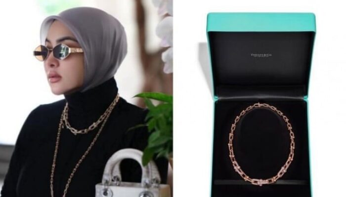 Penampakan Kalung Rp1,2 Miliar Milik Syahrini, Panjangnya Melebihi Hijab