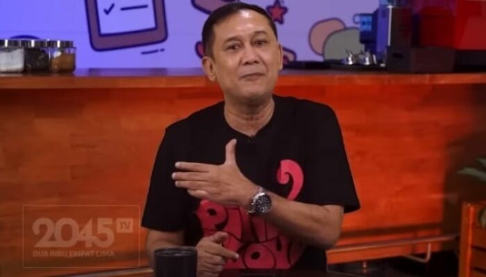 Denny Siregar Soroti Presiden Jokowi Mulai Ditinggalkan Orang-orang Terdekatnya: Tidak Mampu Mengkhianati Hati Nurani