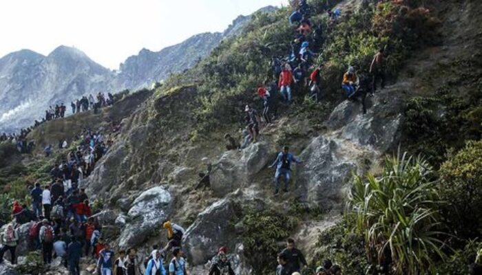 Pengalaman Mistis Pendaki Gunung Tercerita: Ketika Alam Gaib Terbuka Untuk Dilihat