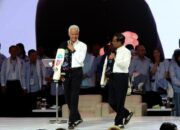 Momen Ganjar-Mahfud Masuk Pakai Bahasa Isyarat di tempat Debat Kelima Capres
