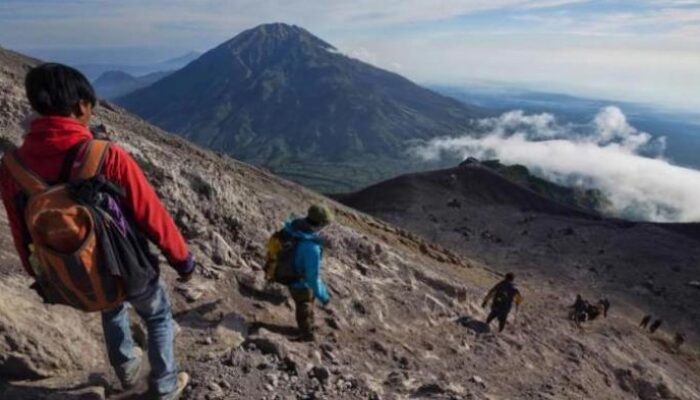 7 Pengalaman Misterius Pendaki Gunung Yang Membuat Bulu Kuduk Merinding