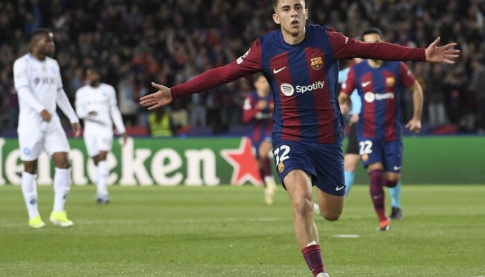 Barcelona lolos ke perempat final,  pukul klub Napoli 3-1