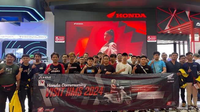 Ada 40 anggota berbagai klub motor Honda yang tersebut datang sebagai perwakilan pada acara temu penggemar dan juga pengguna sepeda gowes motor Honda yang mana diselenggarakan PT WMS  [PT Wahana Makmur Sejati]