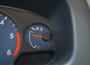 Apa Yang Harus Anda Lakukan Saat Mobil Overheat? Tips Darurat Untuk Pemilik Mobil