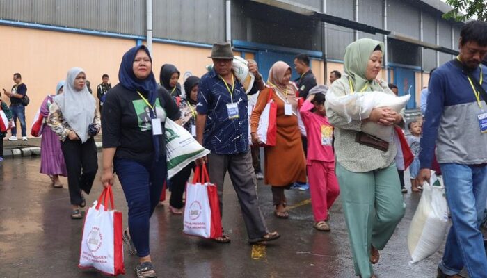 Terkuak, Hal ini Alasan Bantuan Beras Jokowi Tidak Dari Mensos Risma