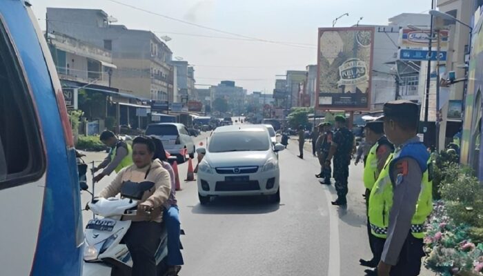 Polres Labusel Siagakan Personel Lancarkan Lalu Lintas Jalinsum-RiauLabuhanbatu Selatan