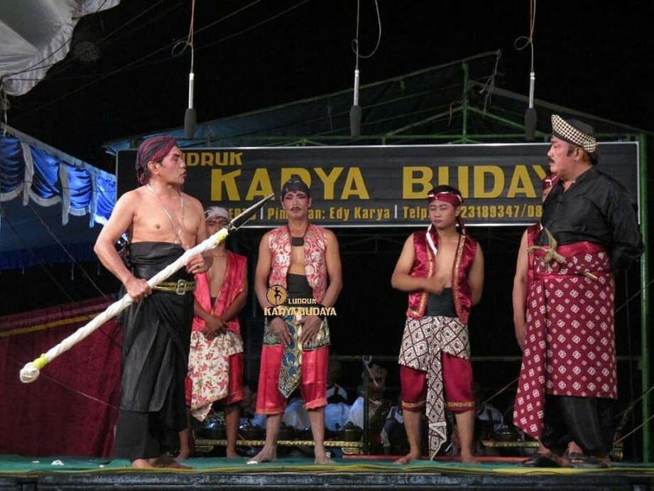 Mengenal Kesenian Ludruk, Salah Satu Budaya Jawa Timur yang Hampir