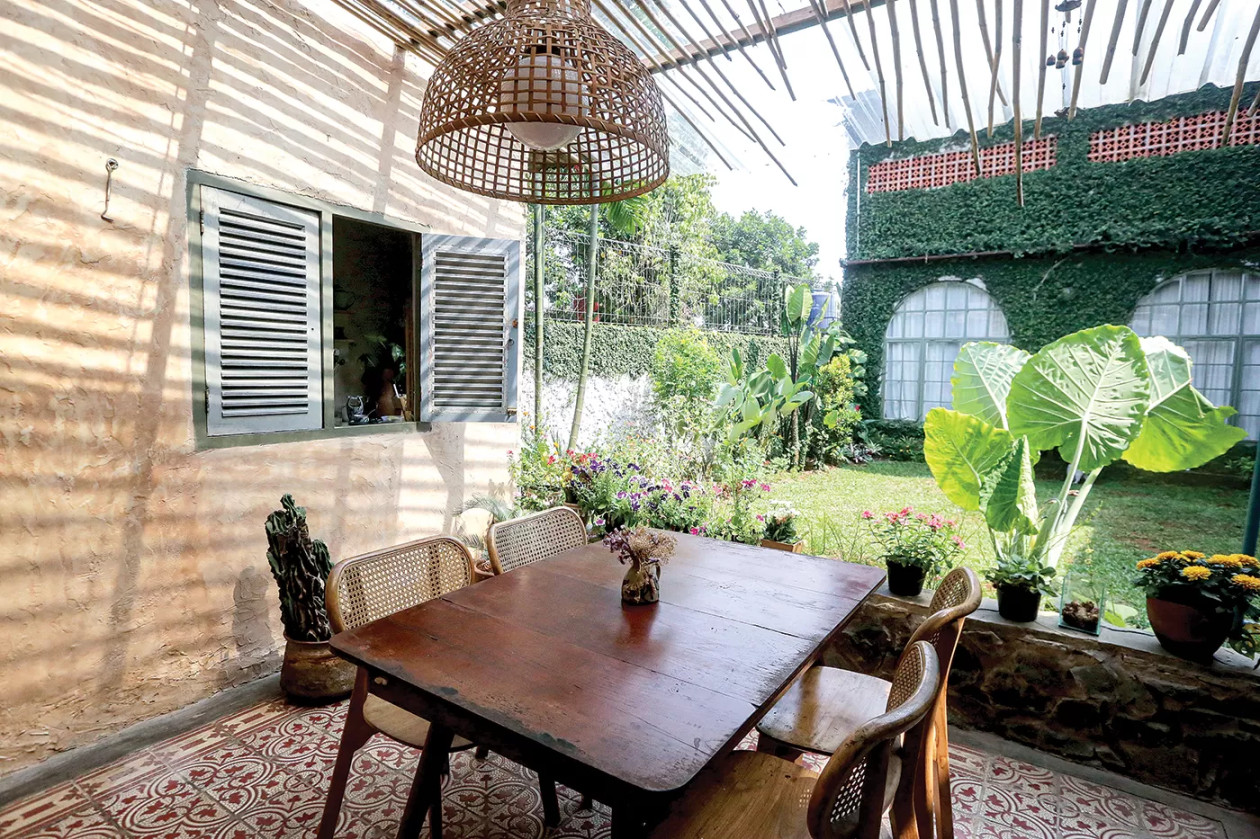 Rumah Wowi Boyong Nuansa Vintage dan Mediterania ke Hunian - Jawa Pos