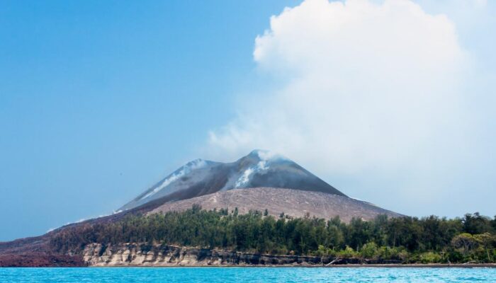 Misteri Setan Di Gunung Krakatau