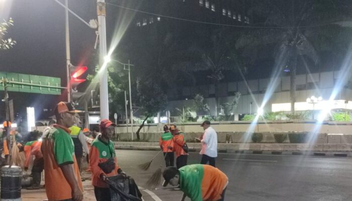 Pemkot Jakpus angkut 35 ton sampah hasil HUT ke-497 Ibukota Indonesia