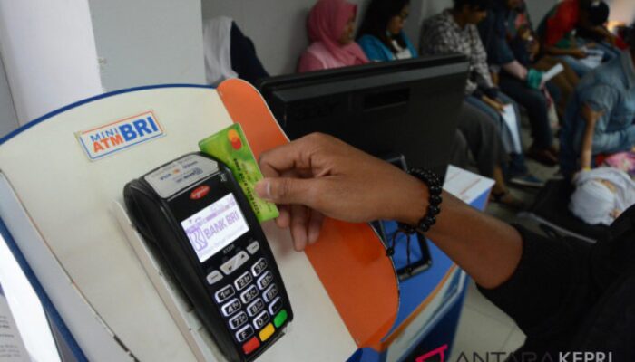 Cara atasi kartu ATM BRI terblokir tanpa harus ke bank