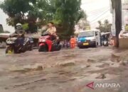 Dua RT di dalam DKI Jakarta Barat terendam banjir hingga 70 cm