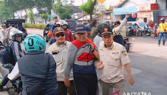 Satpol PP Jaktim jaring 18 pendatang PMKS di dalam dua kecamatan