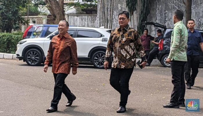 Anis Matta kemudian Viva Yoga Tiba dalam Kediaman Prabowo