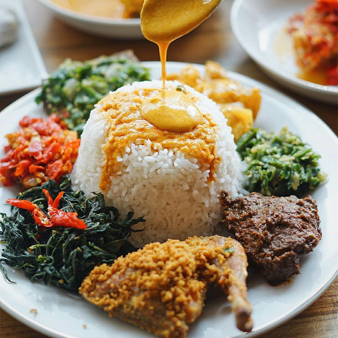 Nasi Padang: Menggali Kelezatan Kuliner Minangkabau